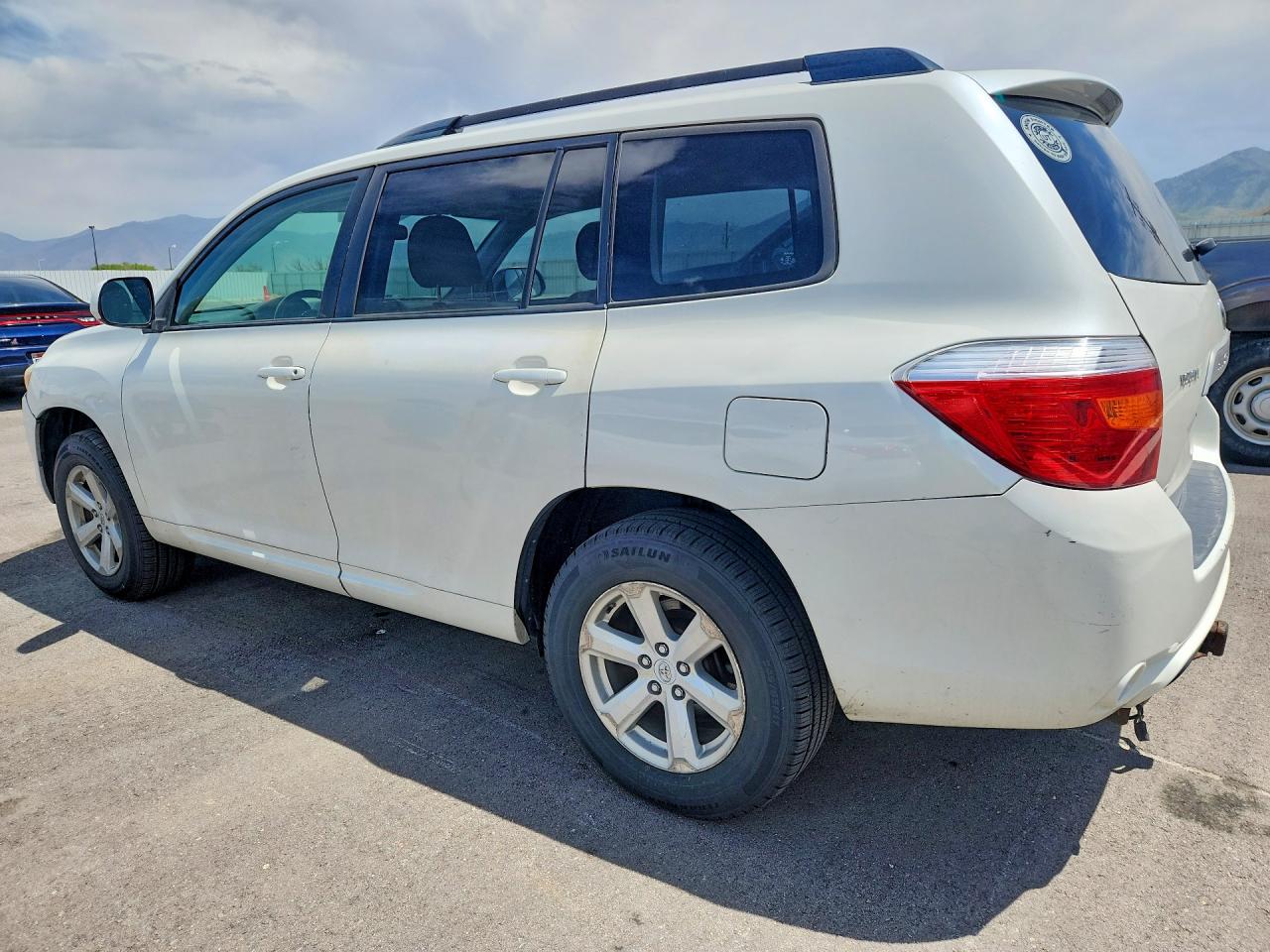 2008 TOYOTA HIGHLANDER BASE photo 3