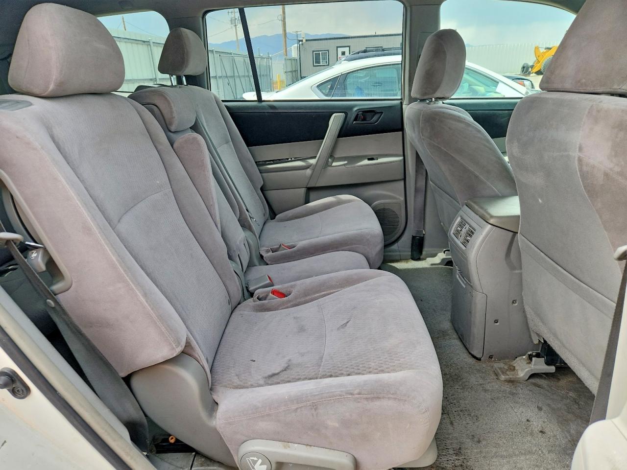 2008 TOYOTA HIGHLANDER BASE photo 21