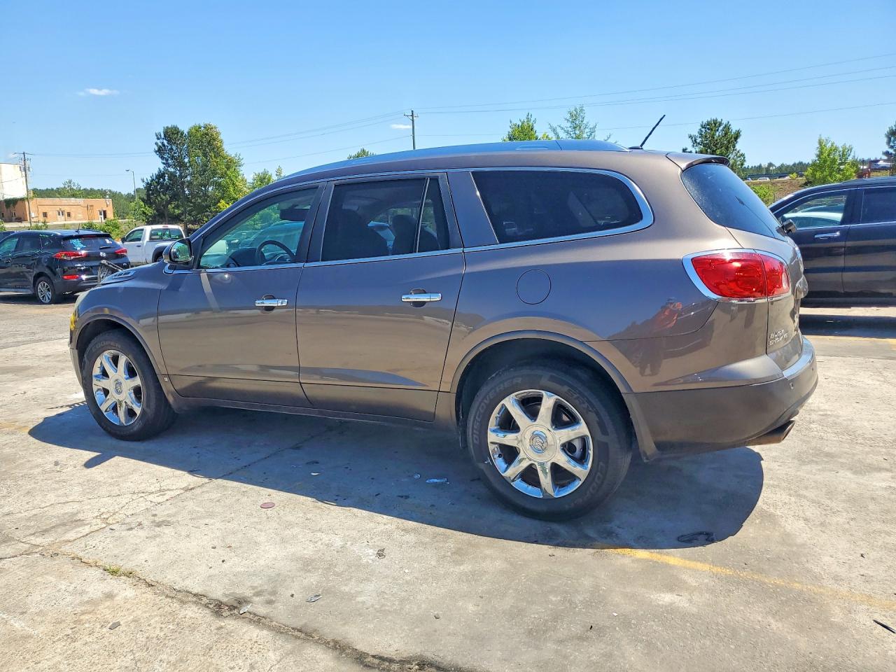 2010 BUICK ENCLAVE CXL photo 2