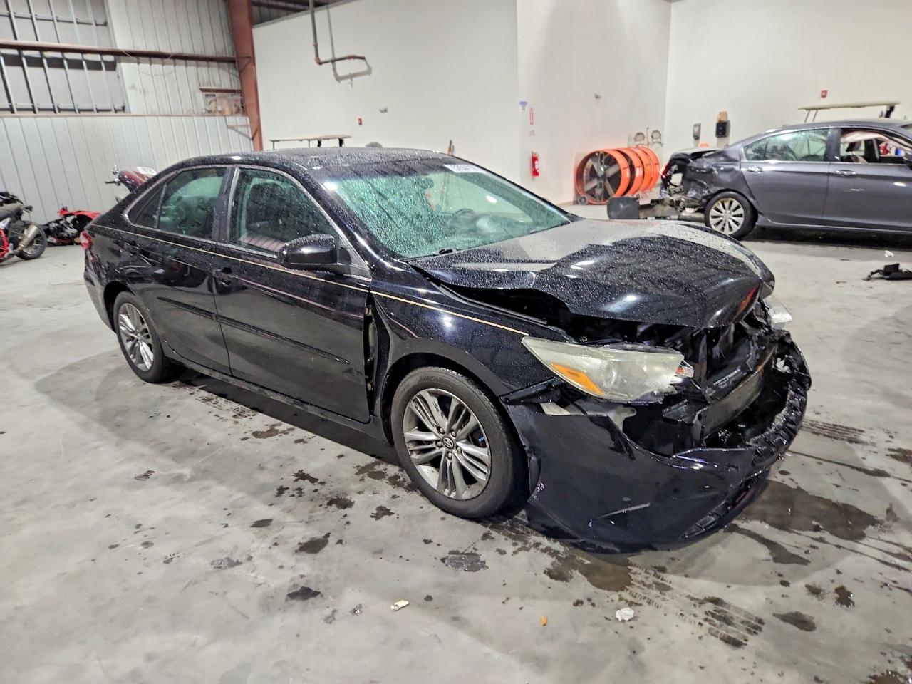 2015 TOYOTA CAMRY SE photo 7