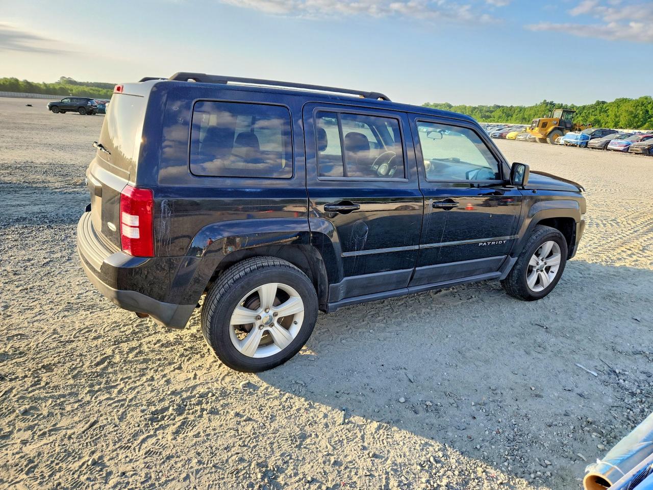 2012 JEEP PATRIOT LATITUDE photo 5