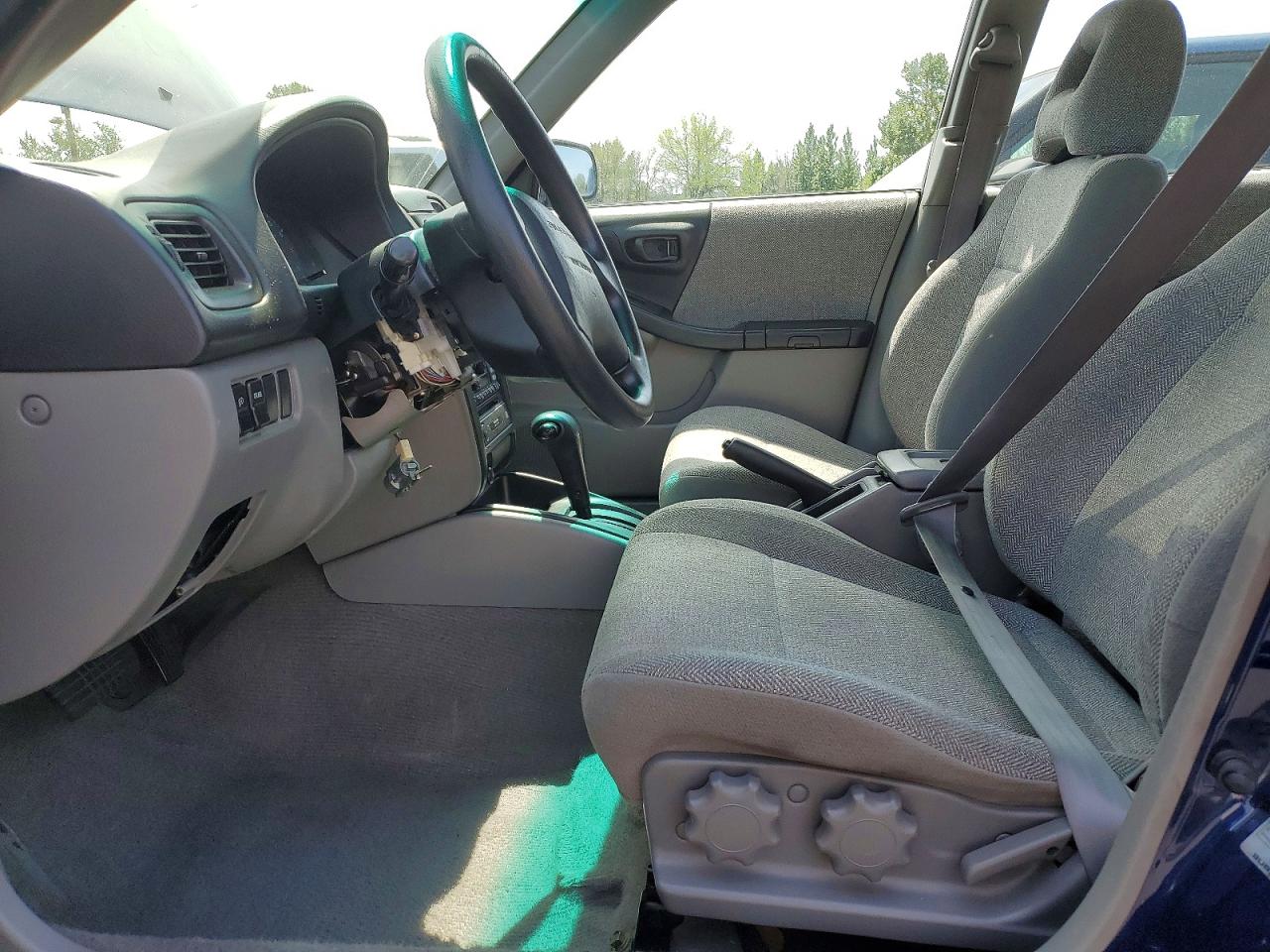 2002 SUBARU FORESTER L photo 13