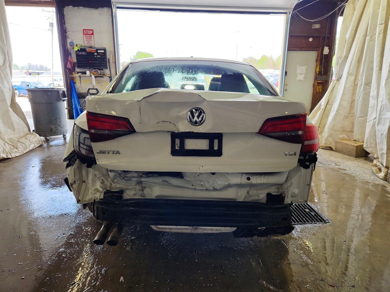 2018 VOLKSWAGEN JETTA S photo 16