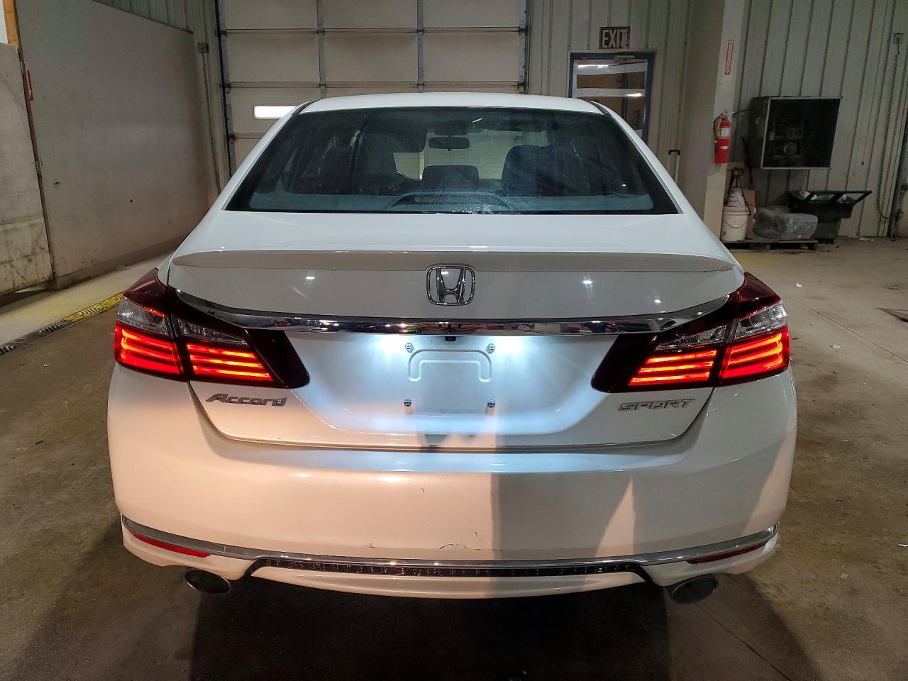 2017 HONDA ACCORD SPORT photo 11