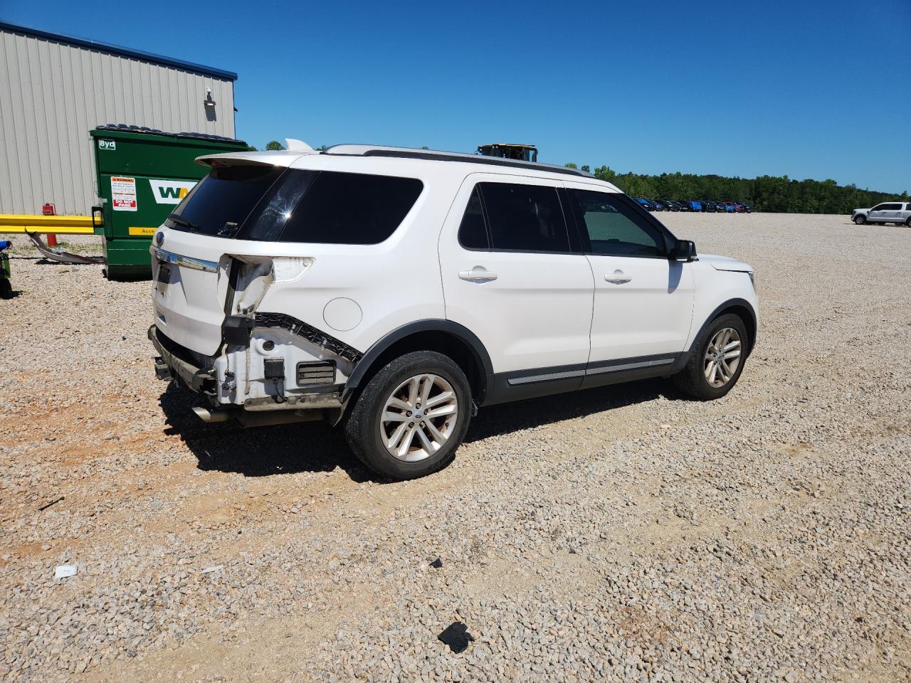 2017 FORD EXPLORER XLT photo 5
