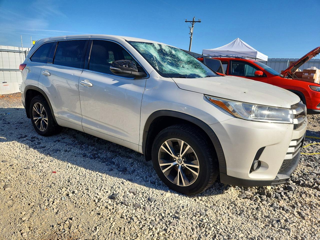 2017 TOYOTA HIGHLANDER LE PLUS photo 10