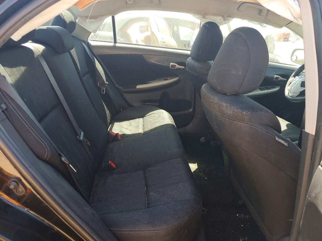 2013 TOYOTA COROLLA S photo 19