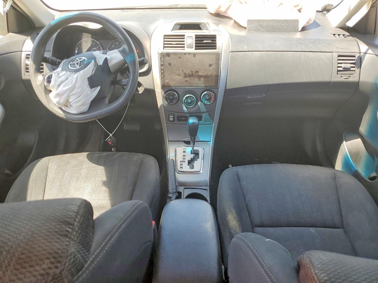 2013 TOYOTA COROLLA S photo 15