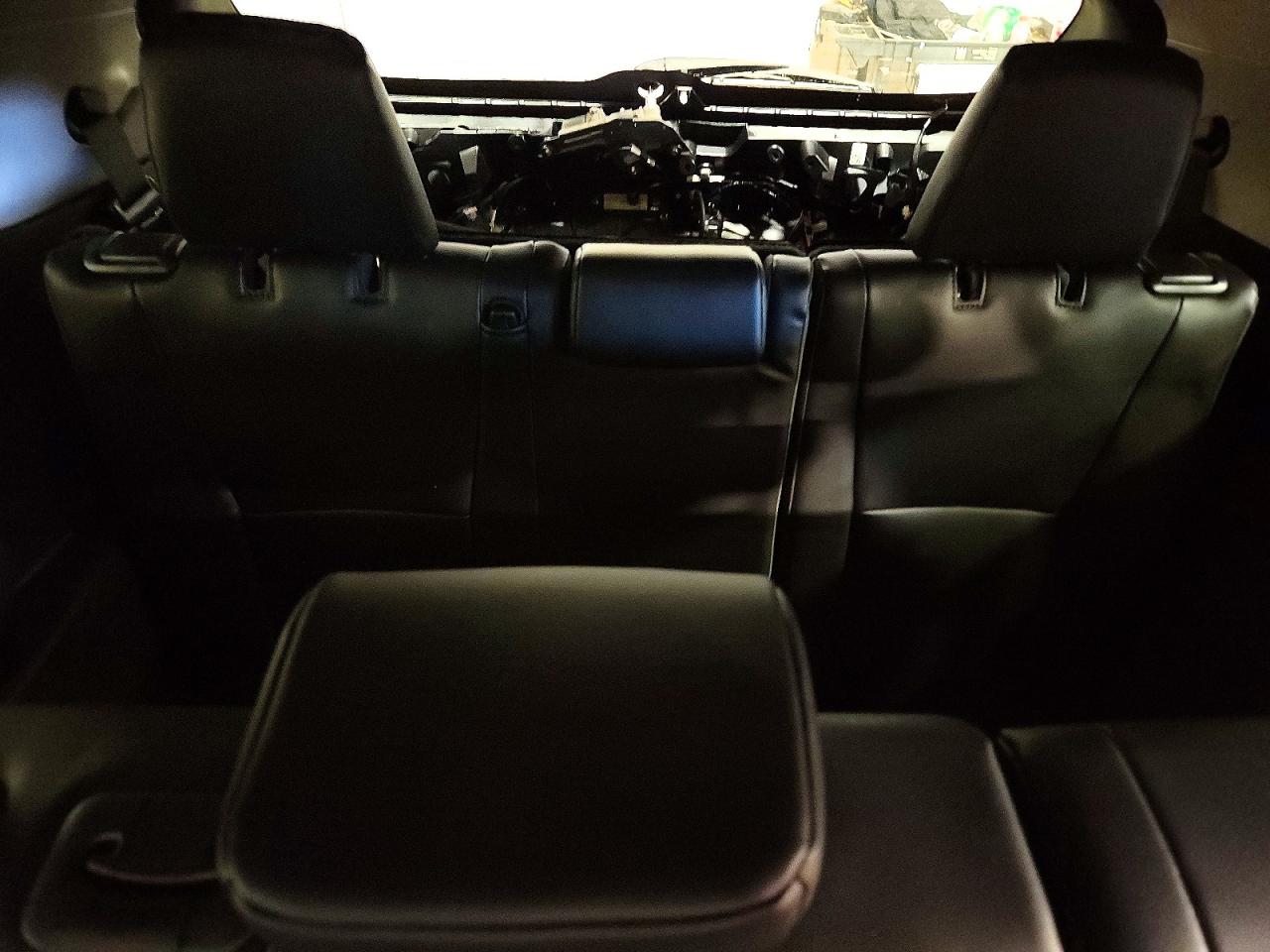 2022 TOYOTA HIGHLANDER XLE photo 10