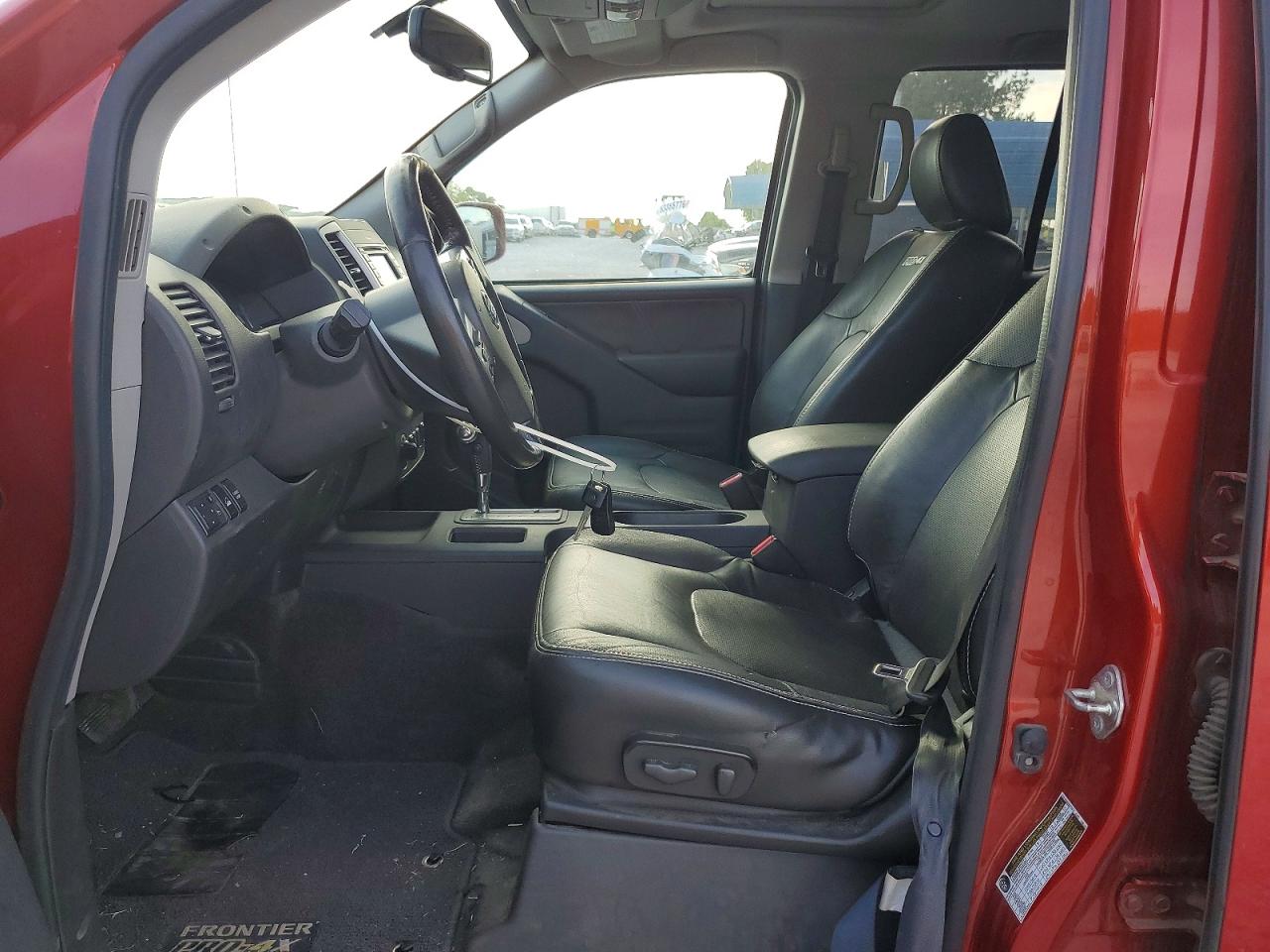 2017 NISSAN FRONTIER PRO-4X photo 19