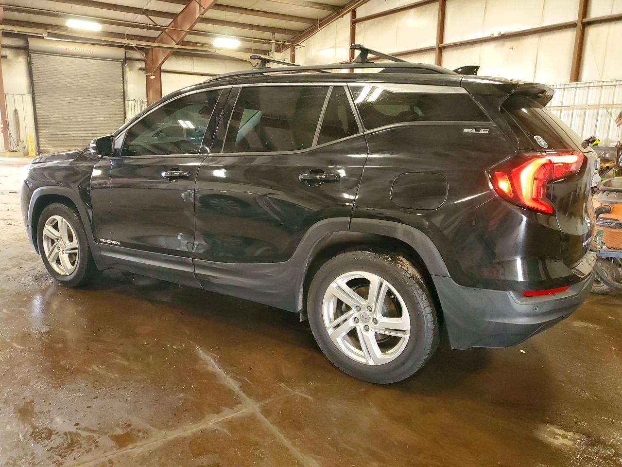 2018 GMC TERRAIN SLE photo 4