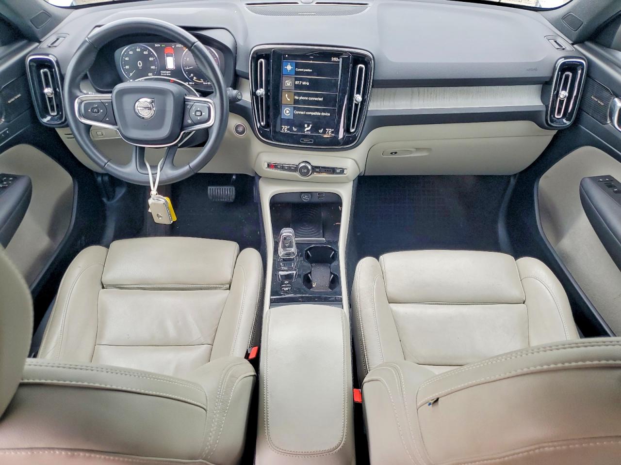 2019 VOLVO XC40 T5 INSCRIPTION photo 15
