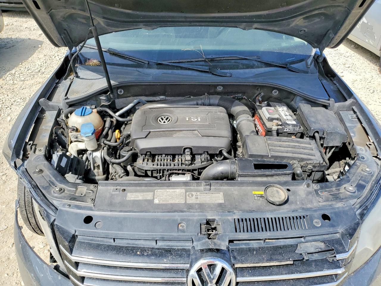 2015 VOLKSWAGEN PASSAT SE photo 21