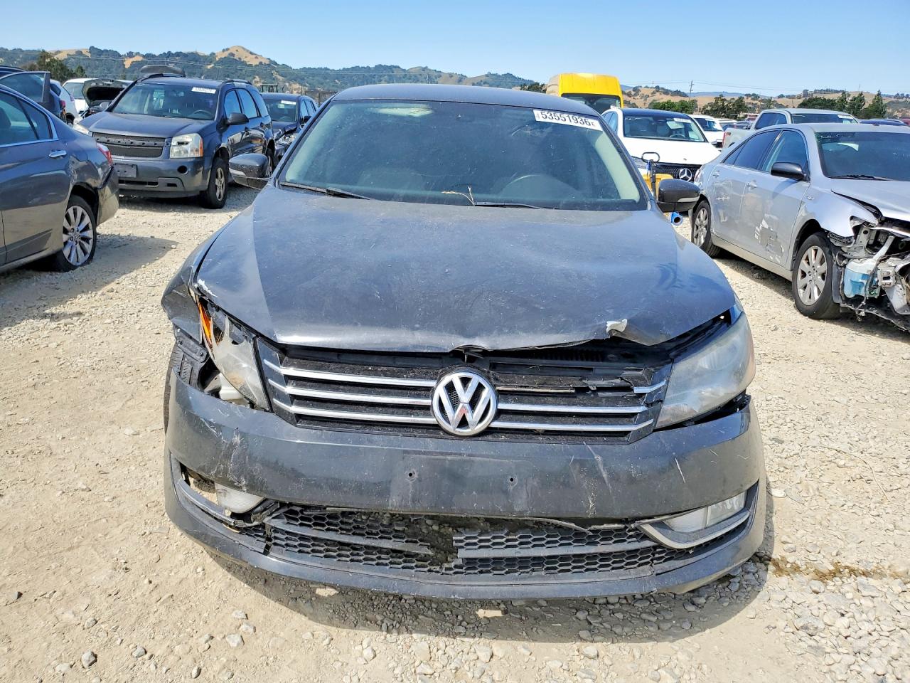 2015 VOLKSWAGEN PASSAT SE photo 9
