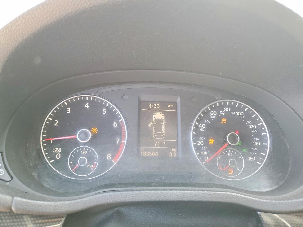 2015 VOLKSWAGEN PASSAT SE photo 17