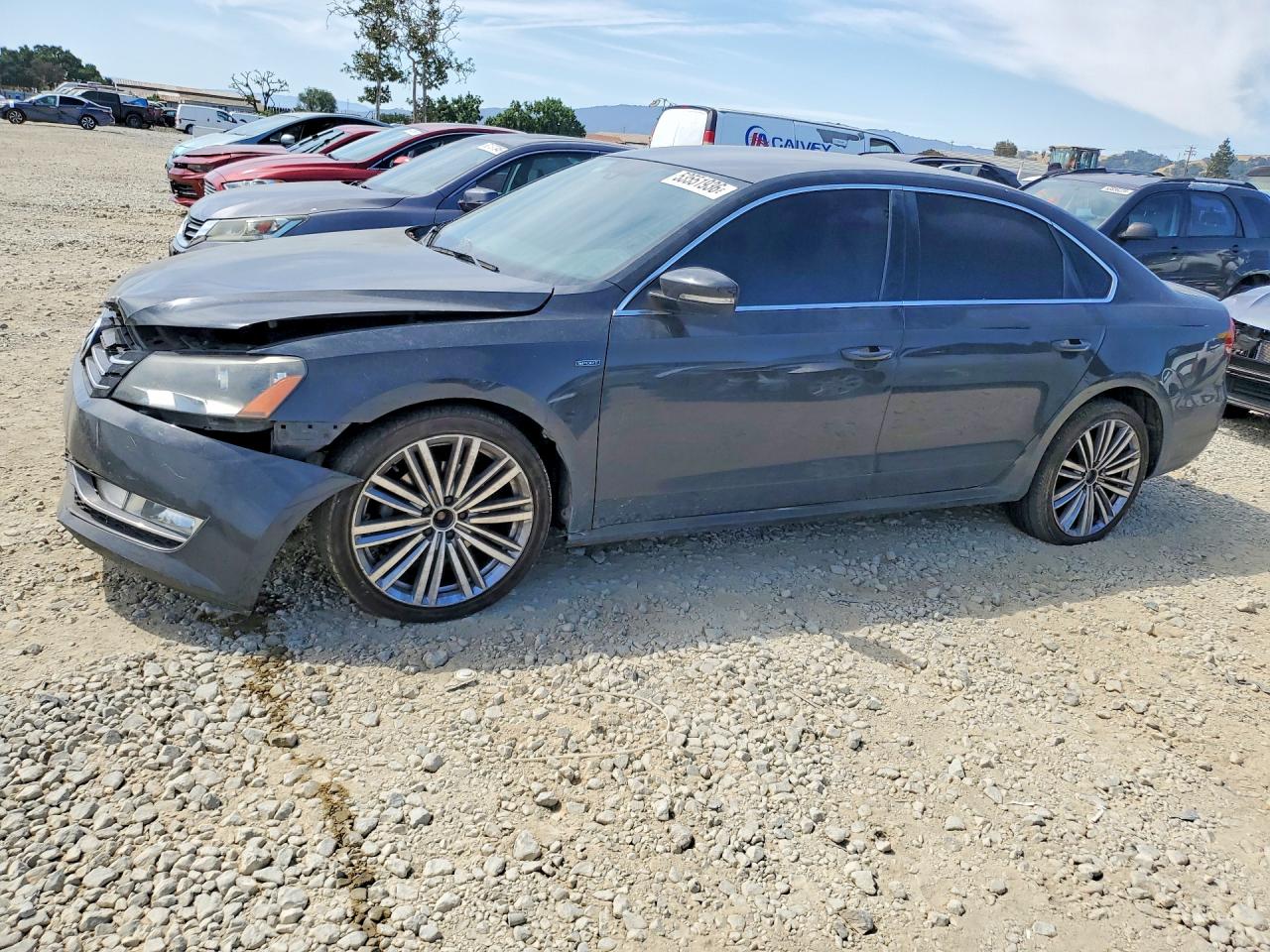 2015 VOLKSWAGEN PASSAT