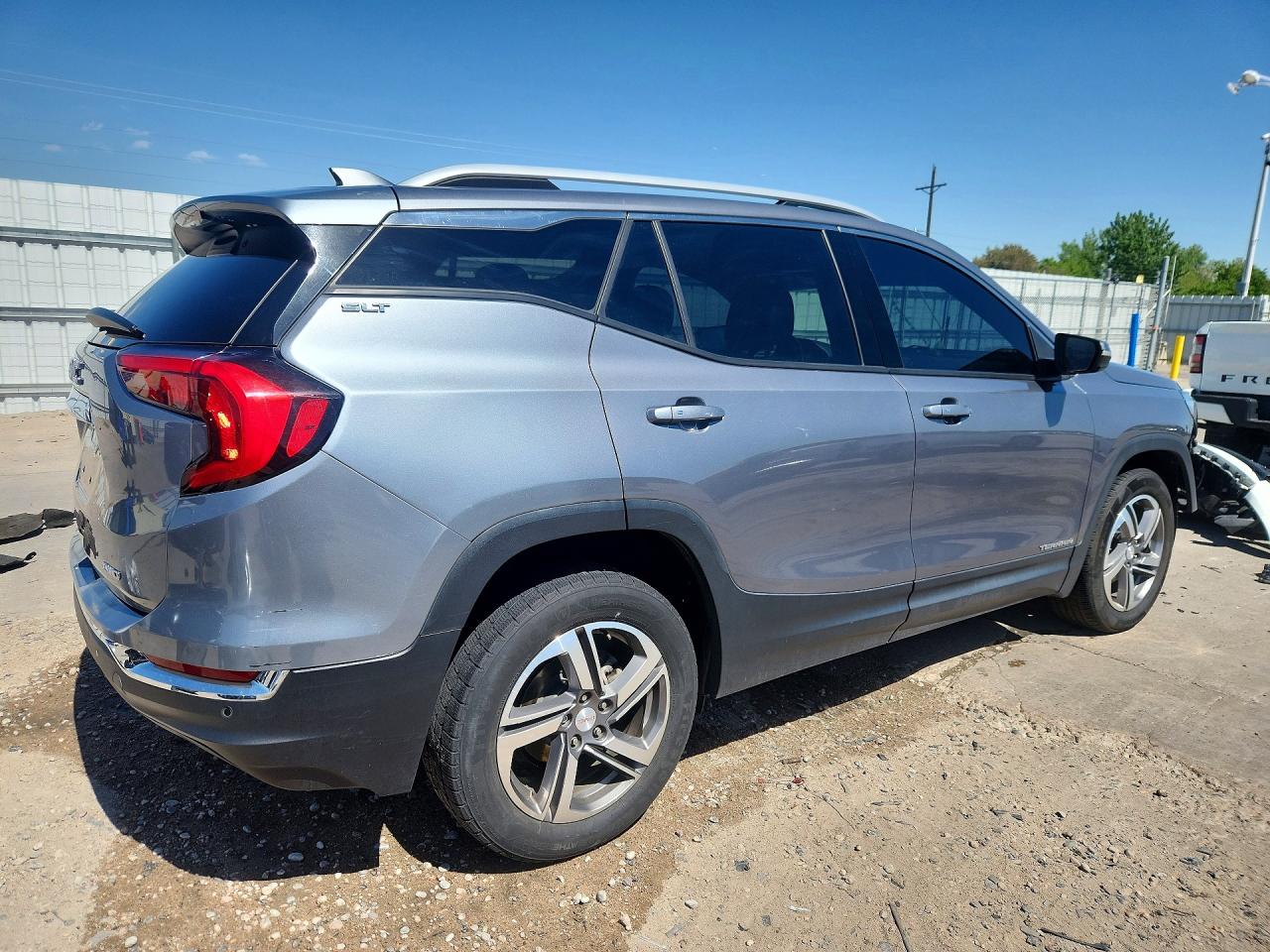 2019 GMC TERRAIN SLT photo 5