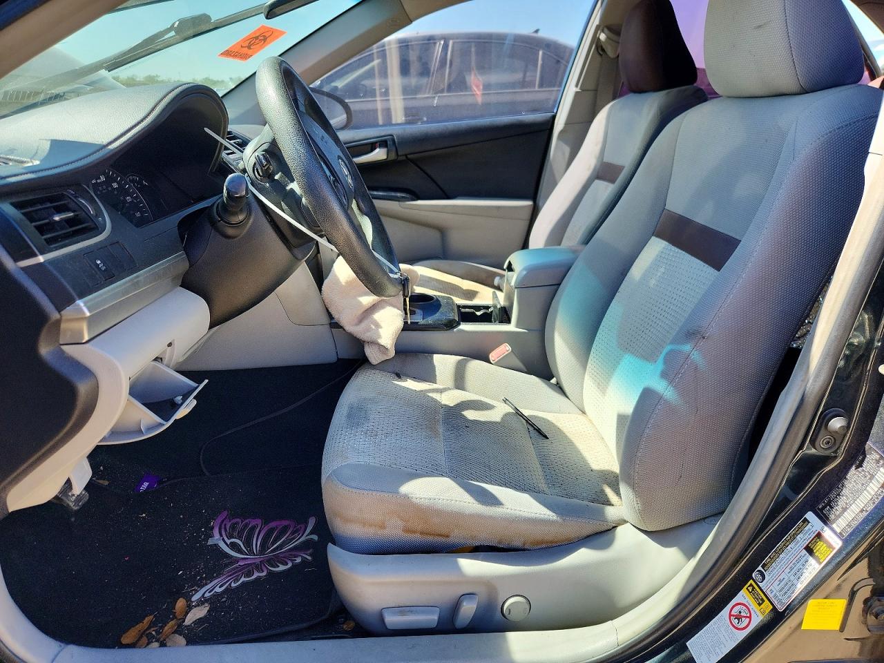 2014 TOYOTA CAMRY LE photo 13