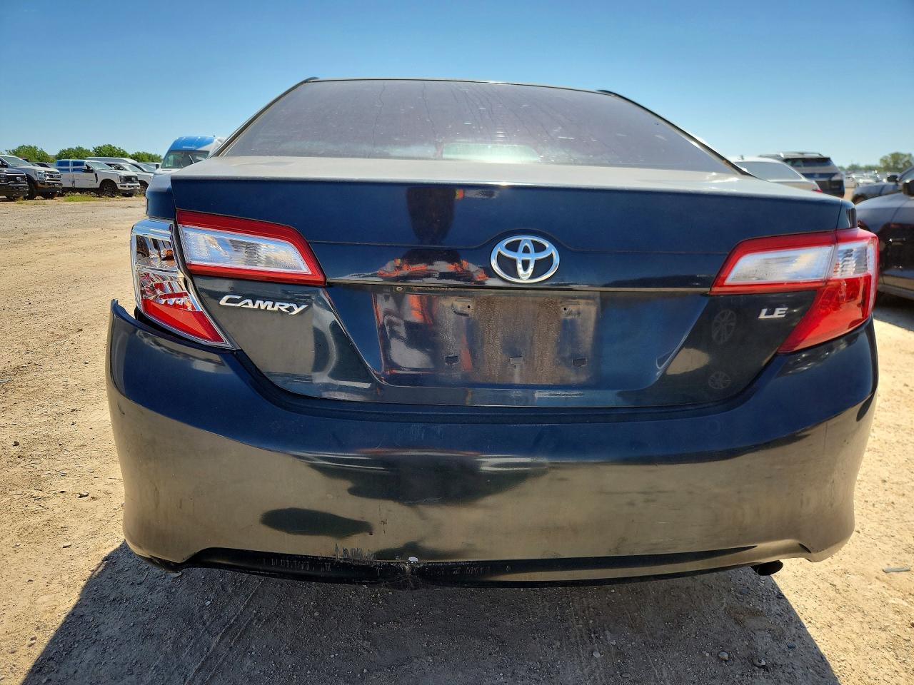 2014 TOYOTA CAMRY LE photo 11