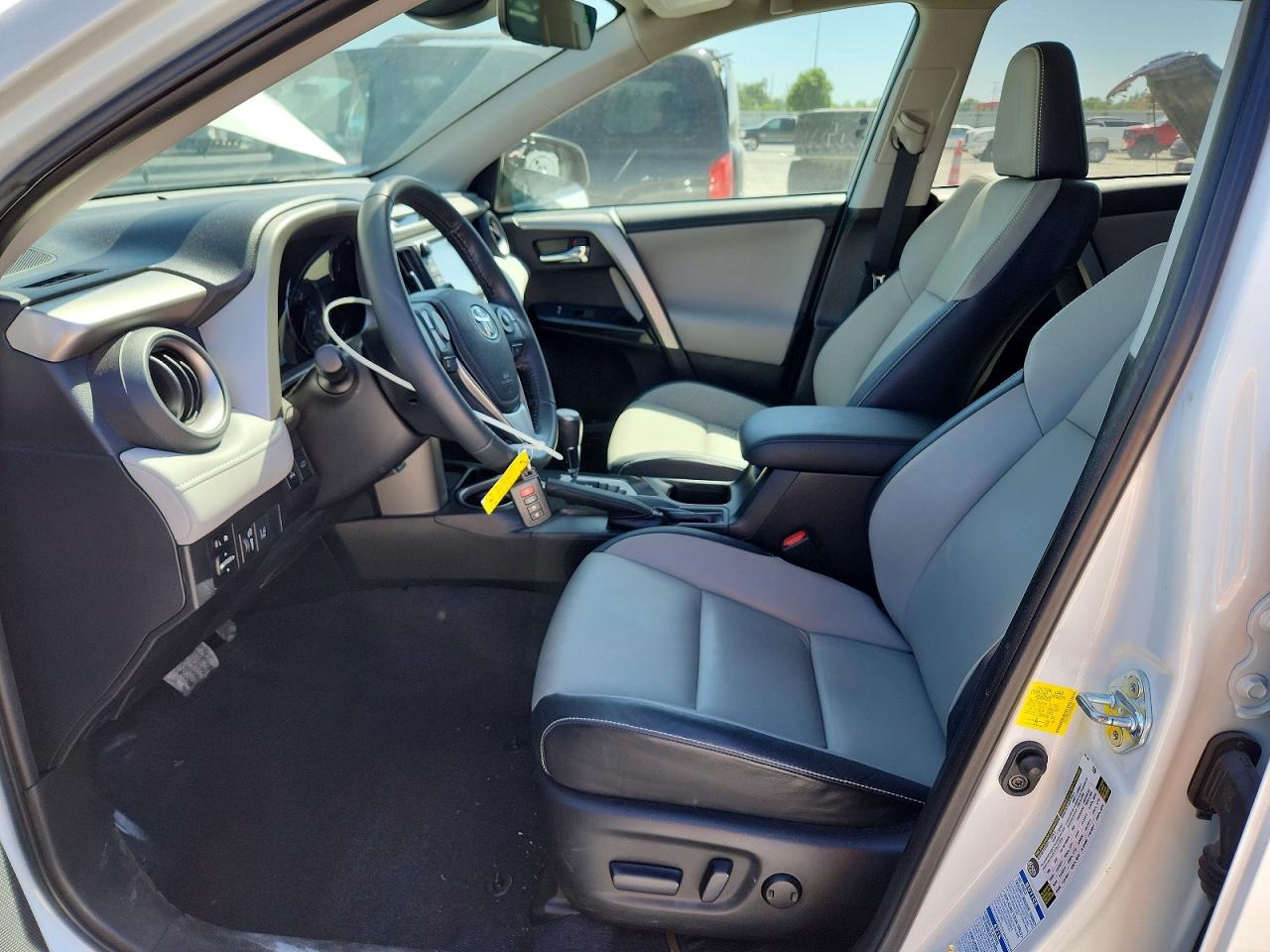 2016 TOYOTA RAV4 LIMITED photo 13