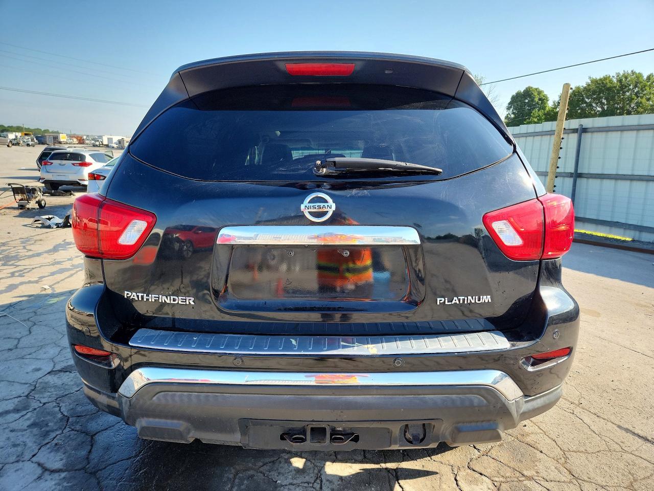 2017 NISSAN PATHFINDER S photo 6