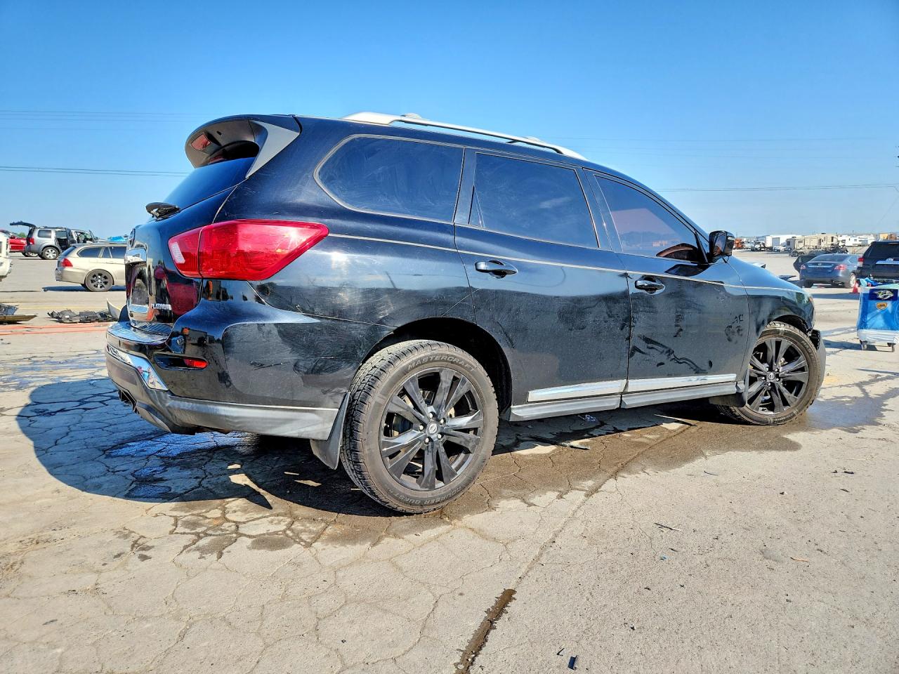2017 NISSAN PATHFINDER S photo 3