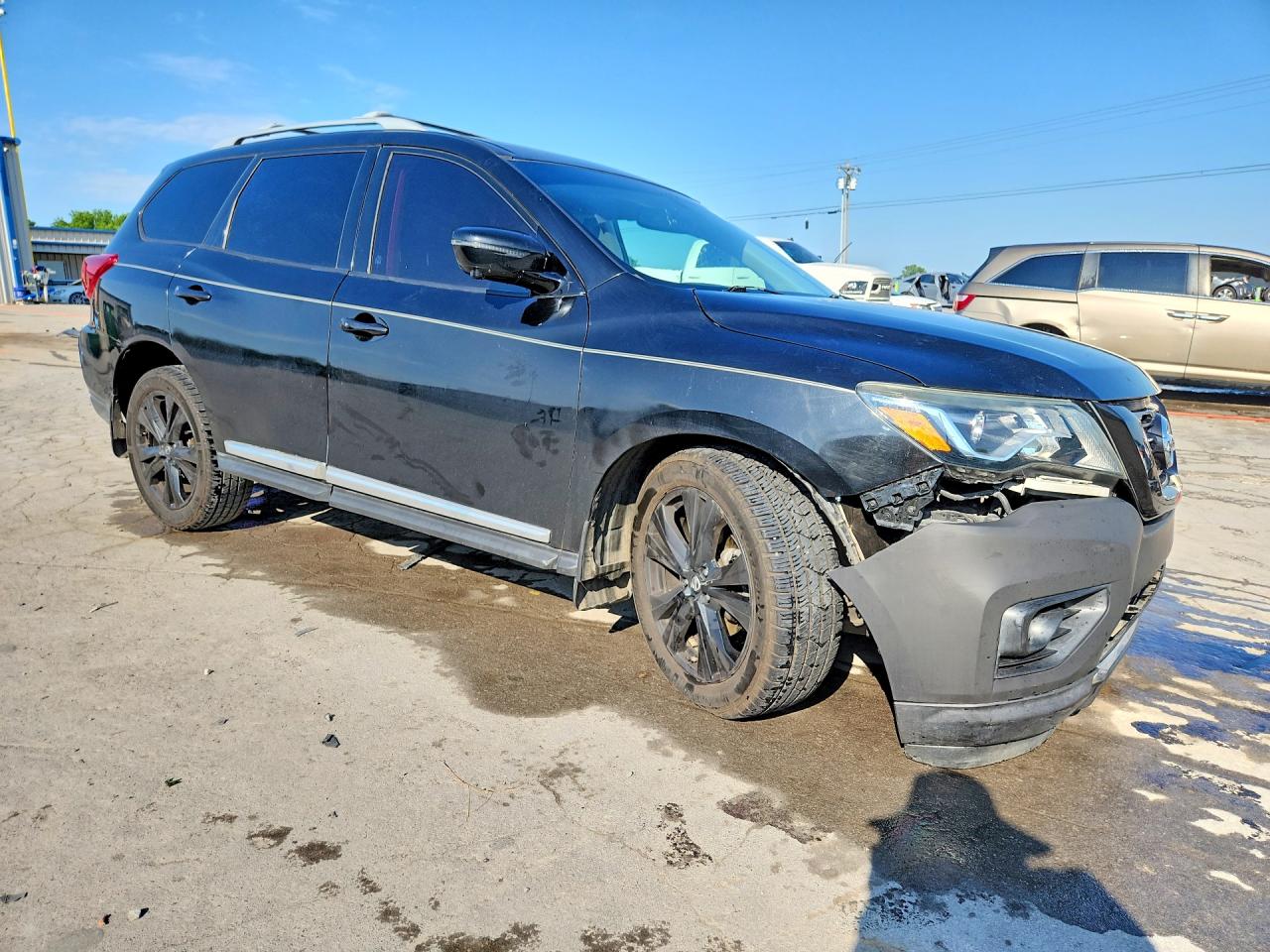 2017 NISSAN PATHFINDER S photo 4