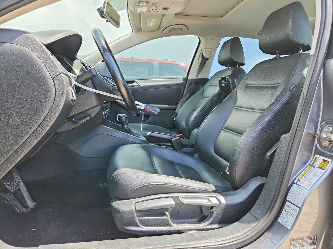 2015 VOLKSWAGEN JETTA SE photo 19