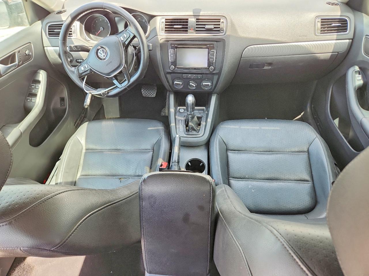 2015 VOLKSWAGEN JETTA SE photo 22