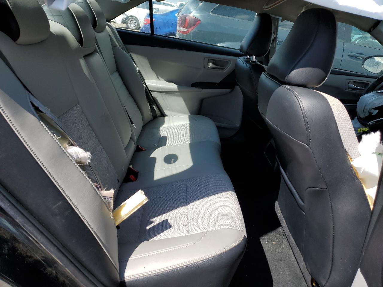 2016 TOYOTA CAMRY XLE photo 19