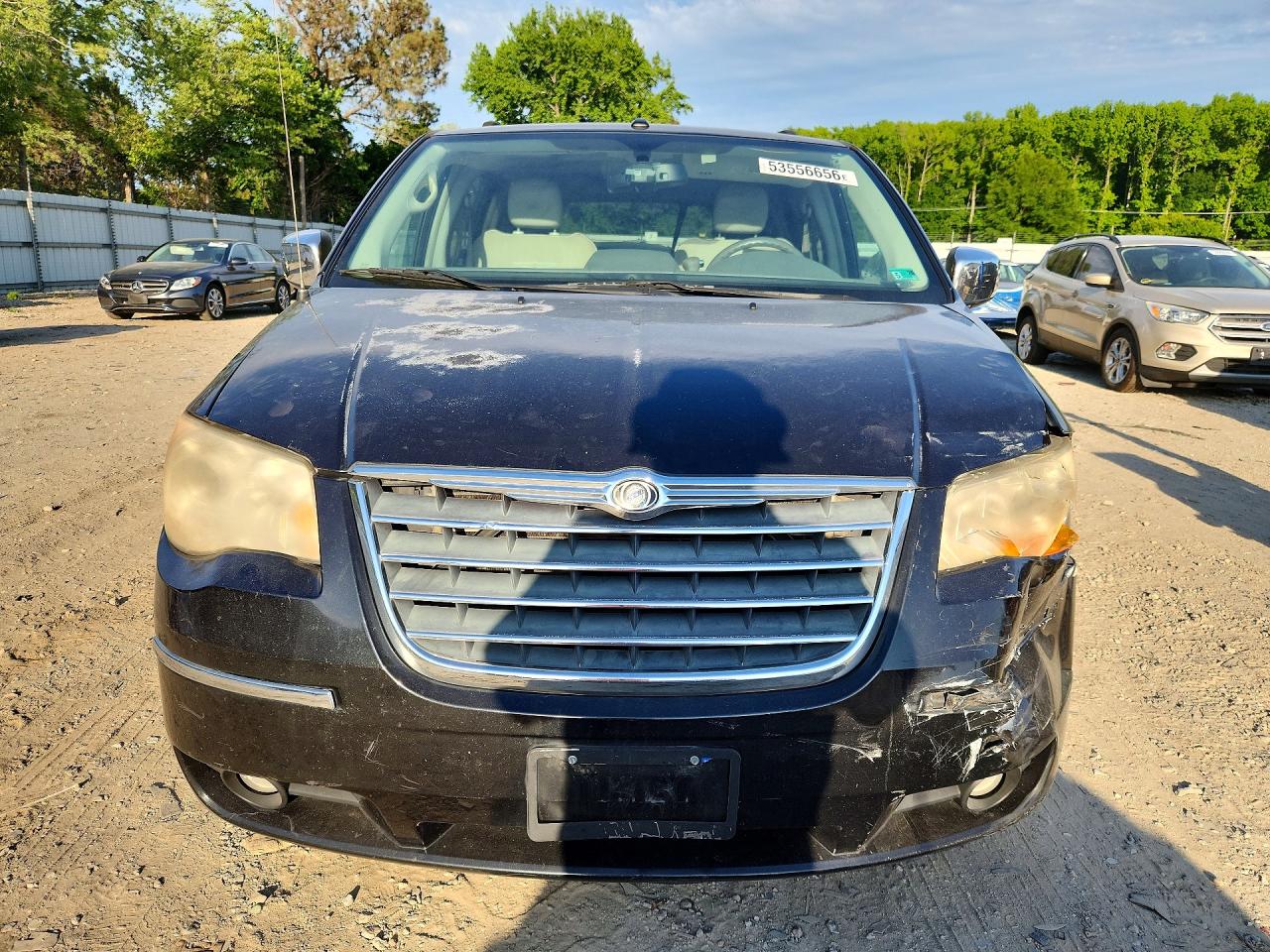 2010 CHRYSLER TOWN & COUNTRY LIMITED photo 13