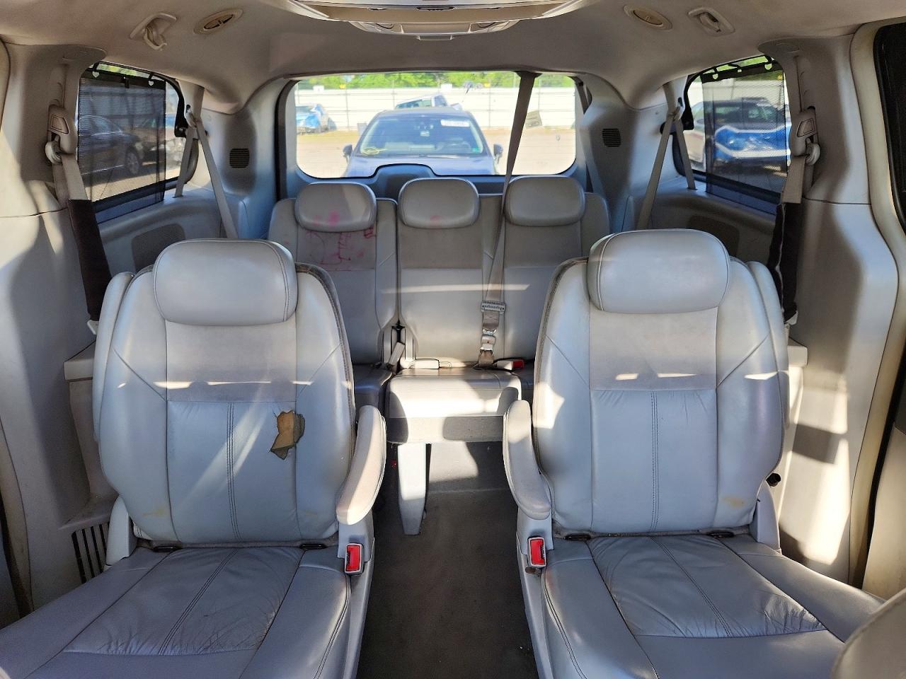 2010 CHRYSLER TOWN & COUNTRY LIMITED photo 28