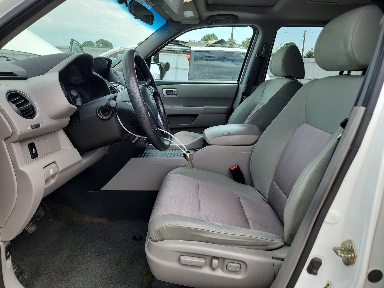 2015 HONDA PILOT SE photo 13