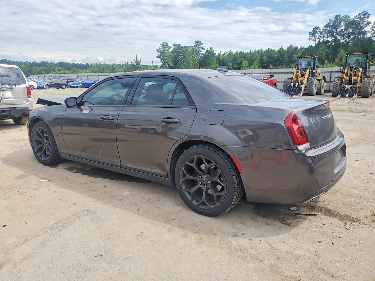 2019 CHRYSLER 300 S photo 4
