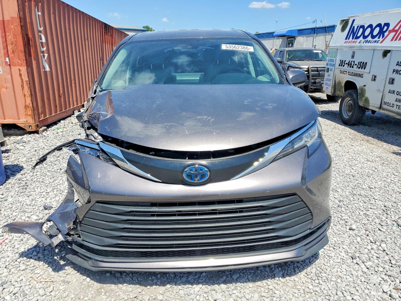 2022 TOYOTA SIENNA LE photo 9