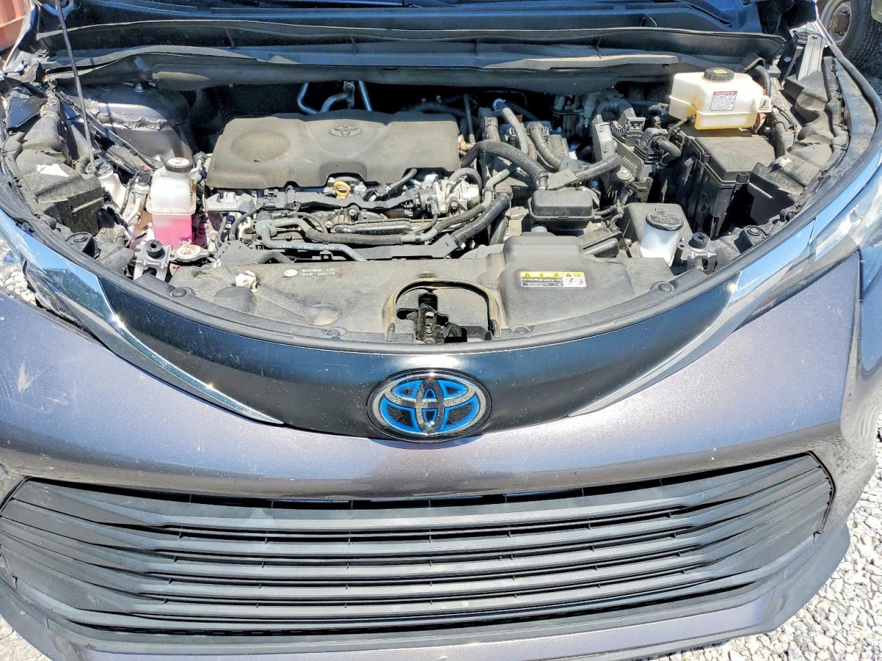 2022 TOYOTA SIENNA LE photo 23