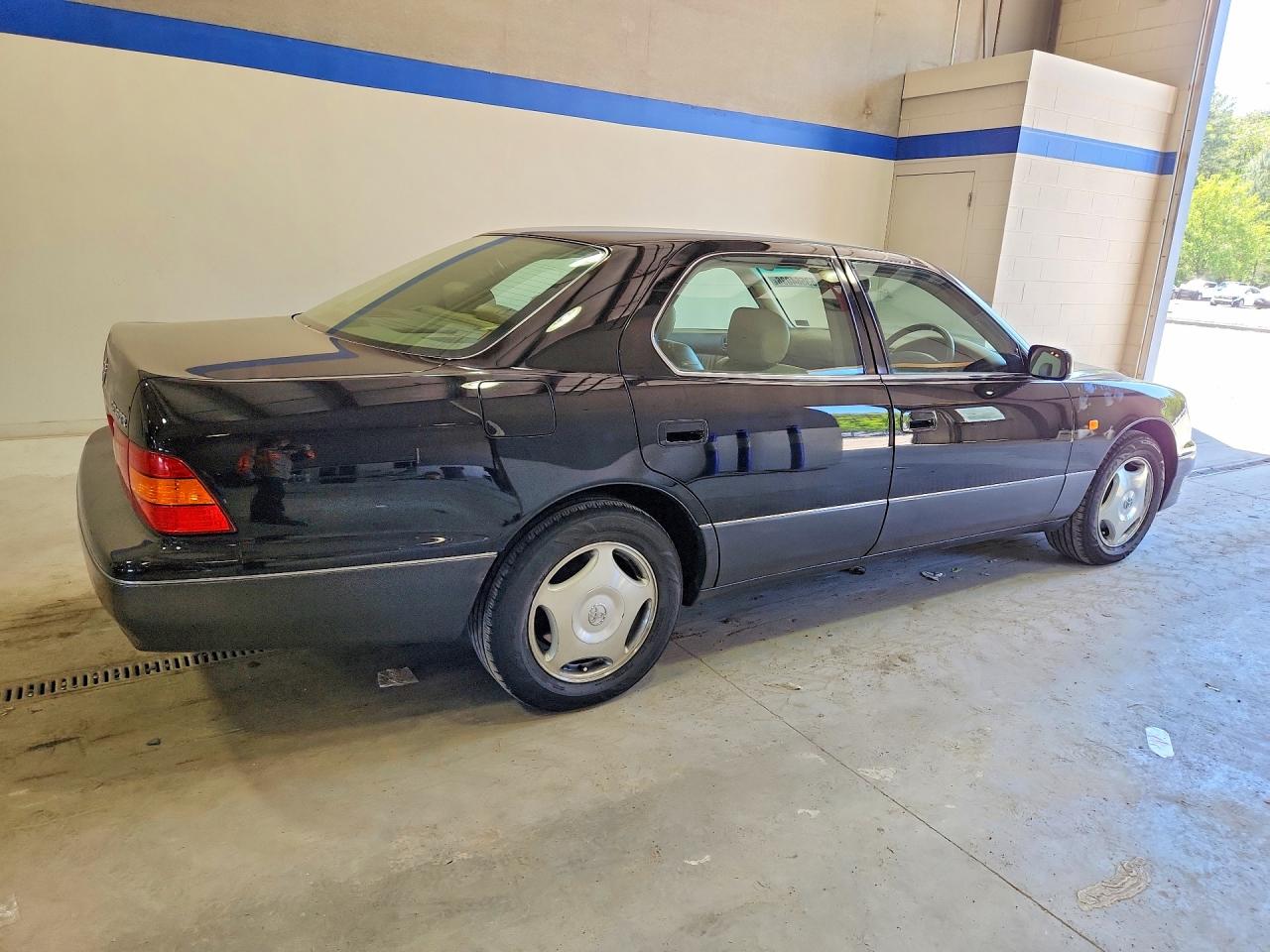 1997 TOYOTA CAMRY photo 3