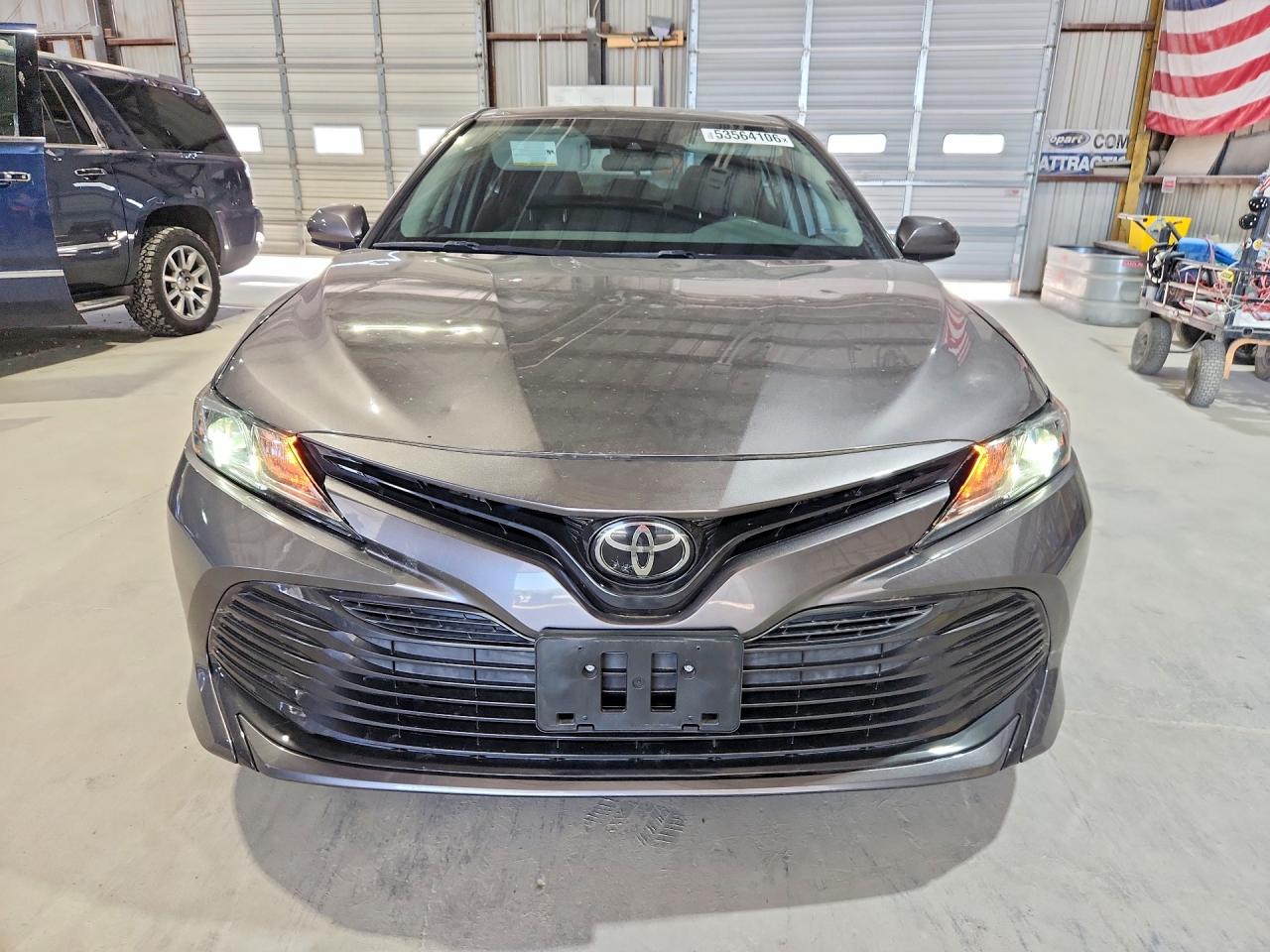 2020 TOYOTA CAMRY LE photo 9