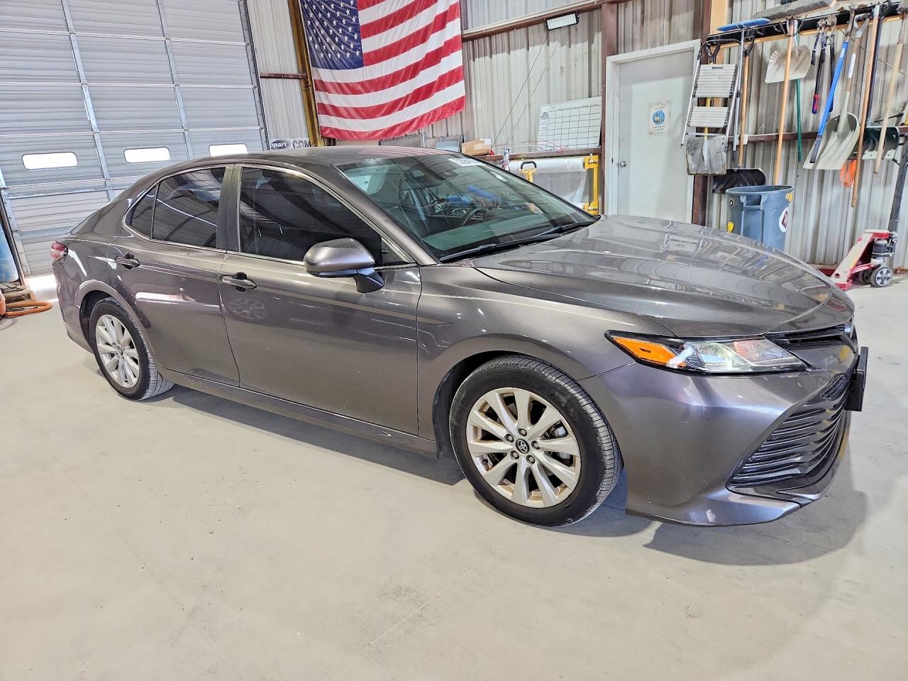 2020 TOYOTA CAMRY LE photo 7