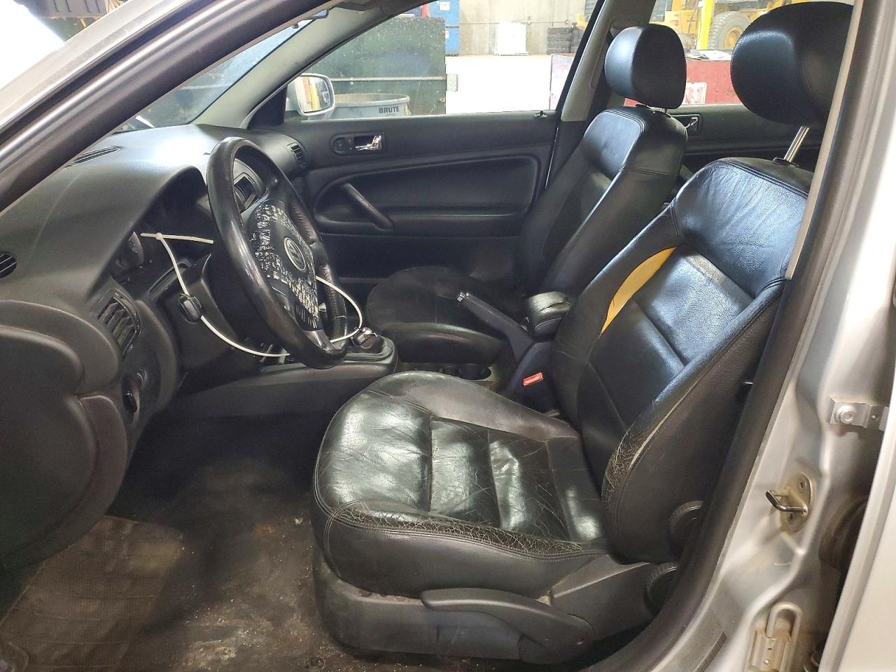 2003 VOLKSWAGEN PASSAT GLS photo 13