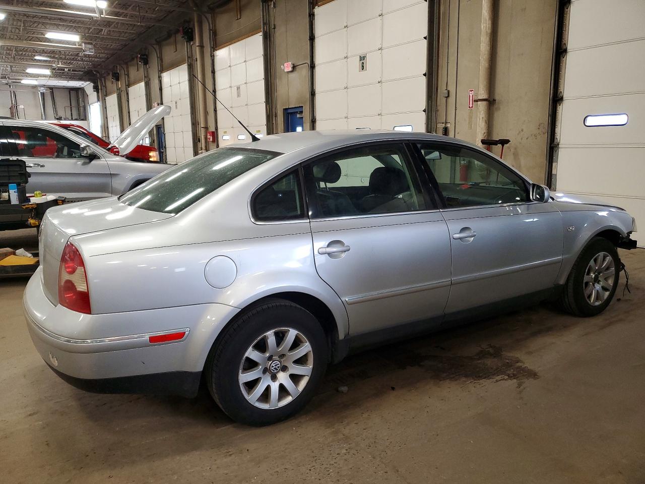 2003 VOLKSWAGEN PASSAT GLS photo 5