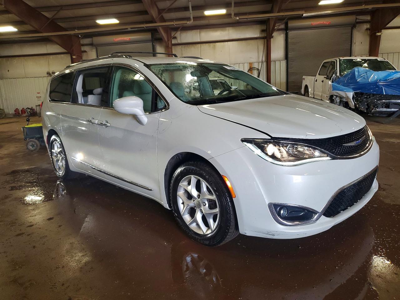 2019 CHRYSLER PACIFICA TOURING L photo 7