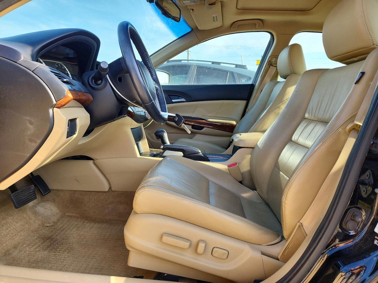 2011 HONDA ACCORD EXL photo 19