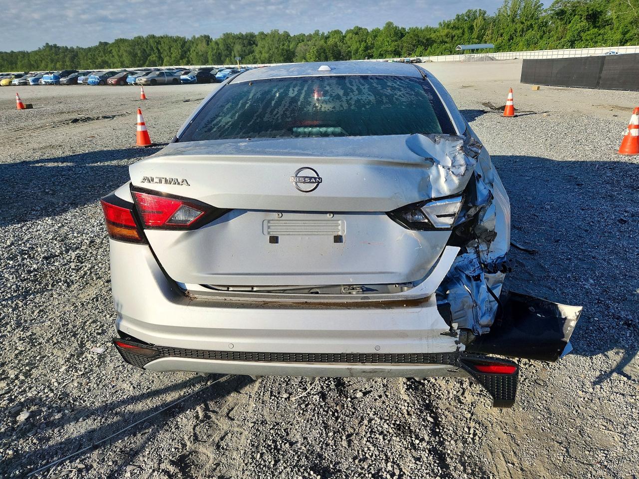 2025 NISSAN ALTIMA SV photo 16