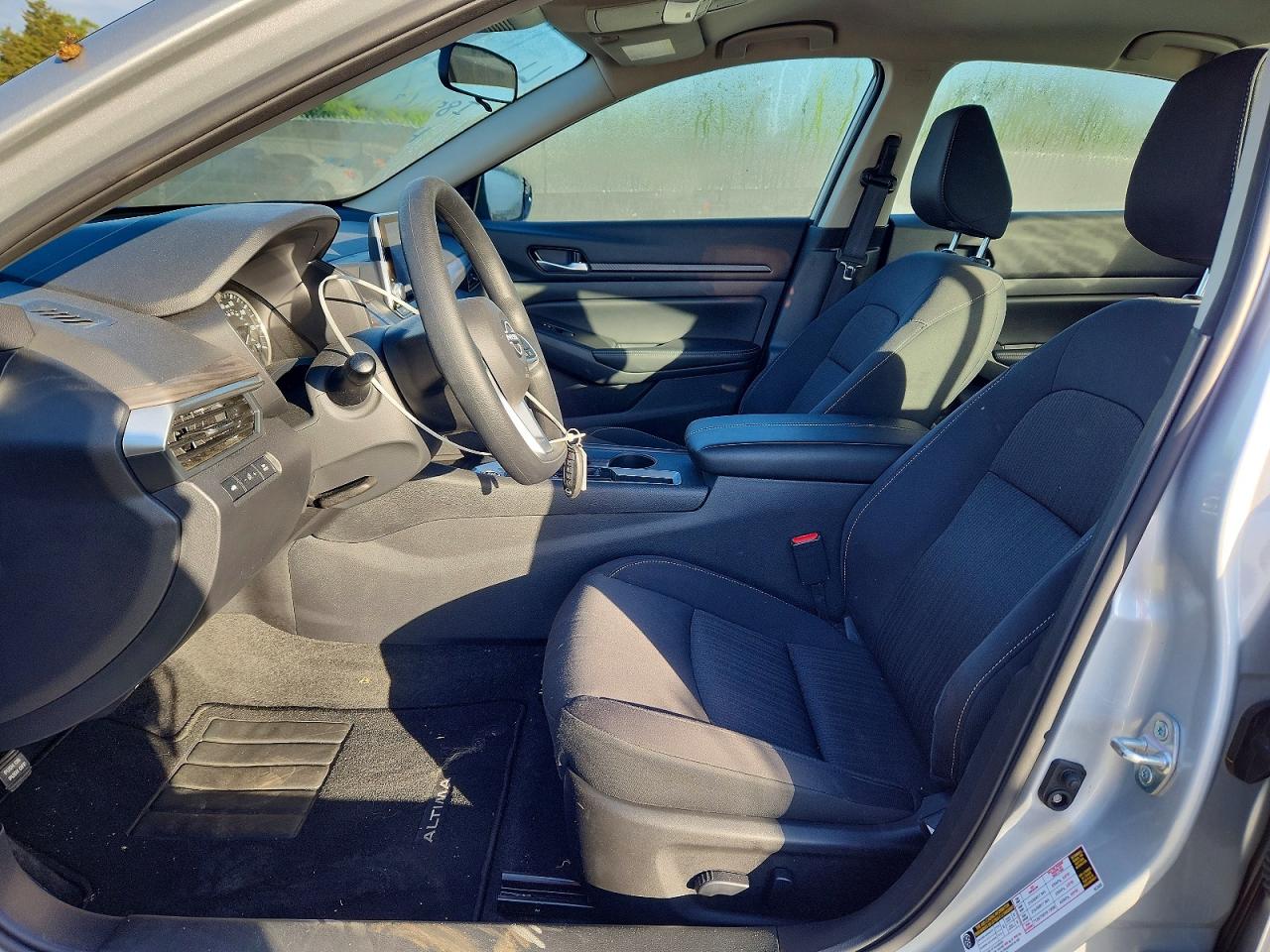 2025 NISSAN ALTIMA SV photo 19