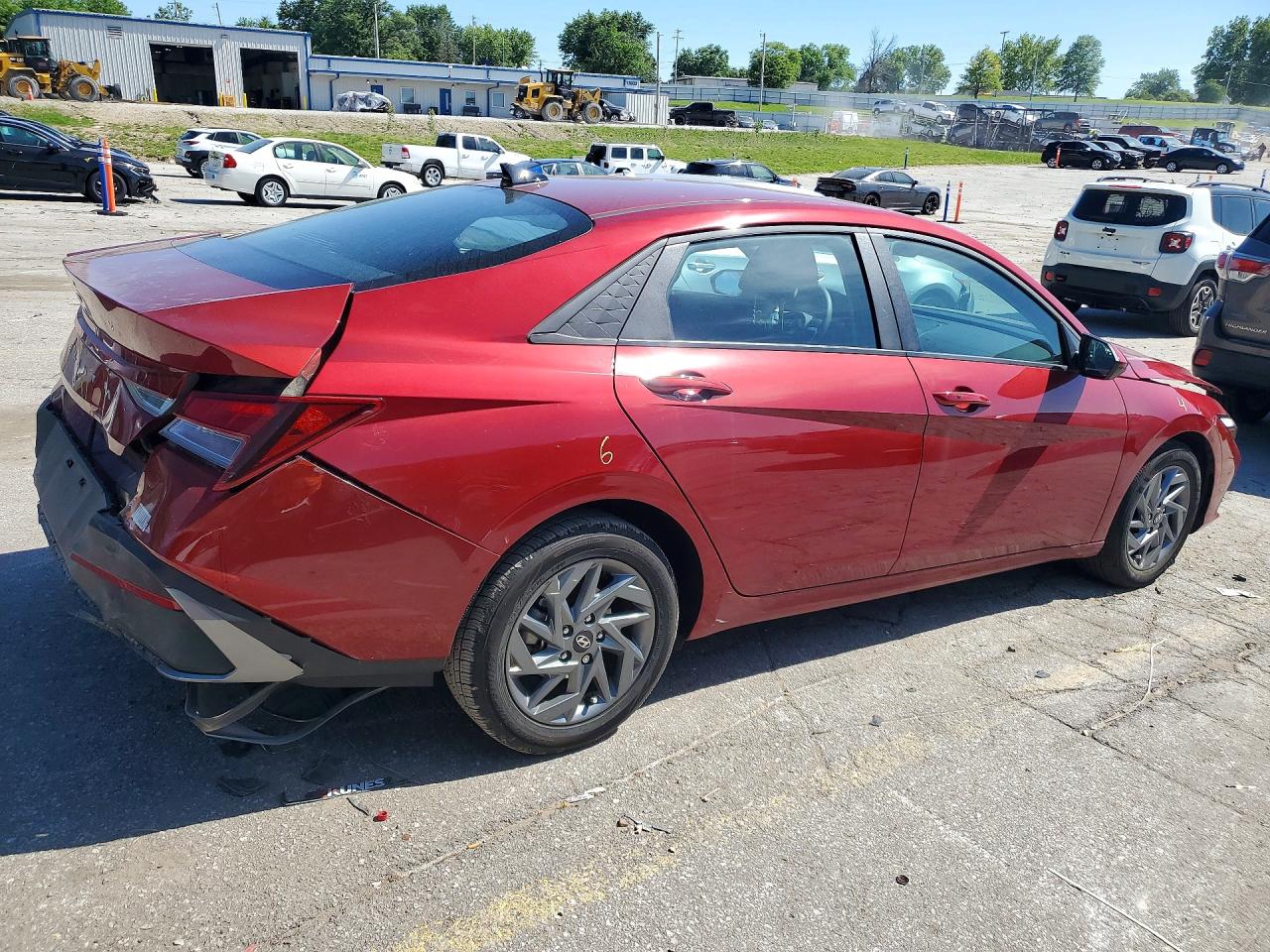 2024 HYUNDAI ELANTRA SEL photo 3
