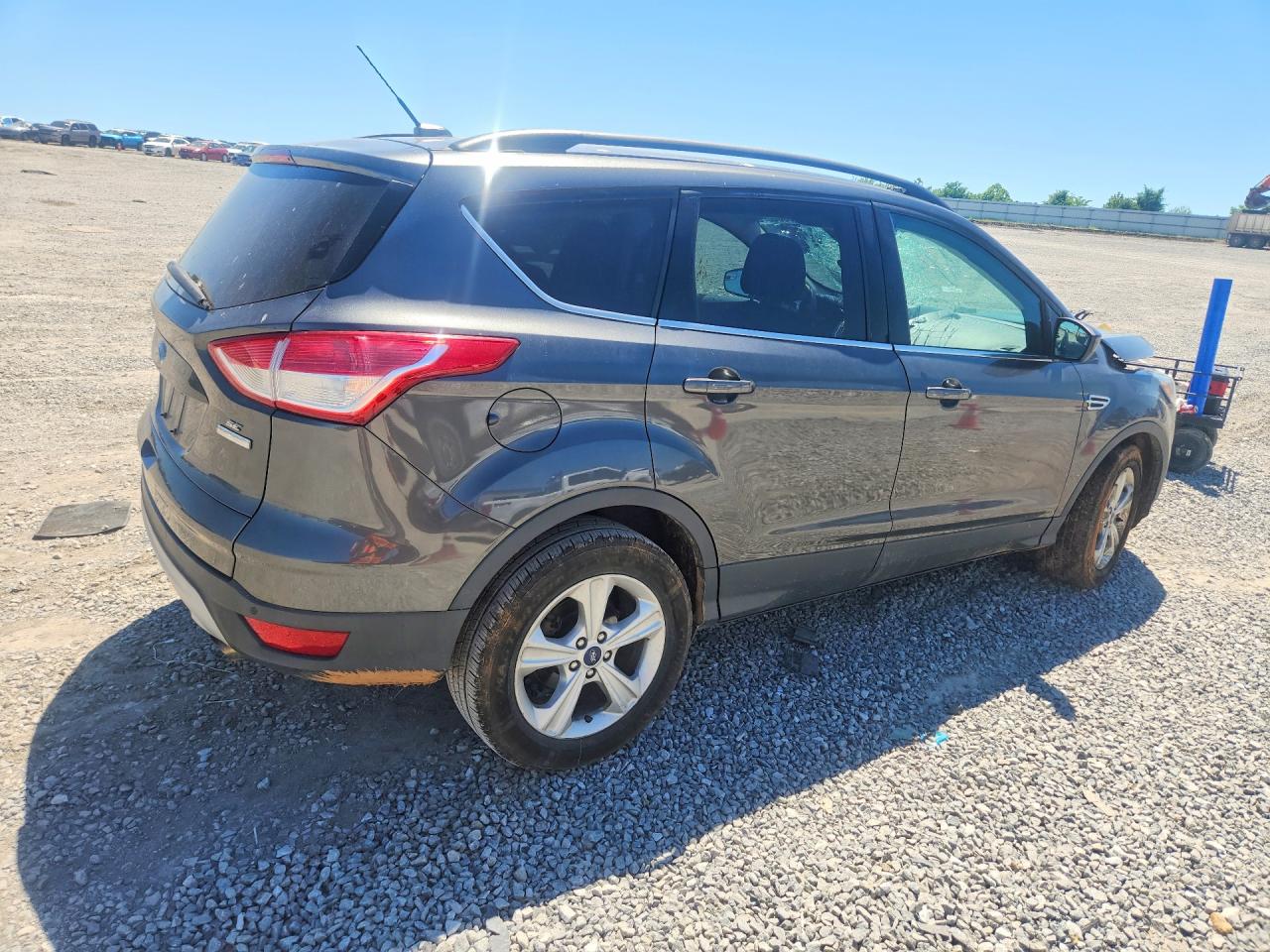 2016 FORD ESCAPE SE photo 5