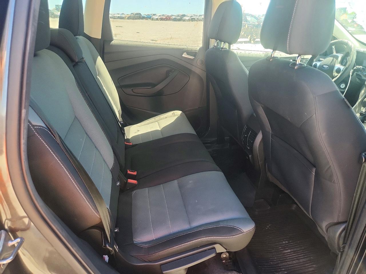 2016 FORD ESCAPE SE photo 21
