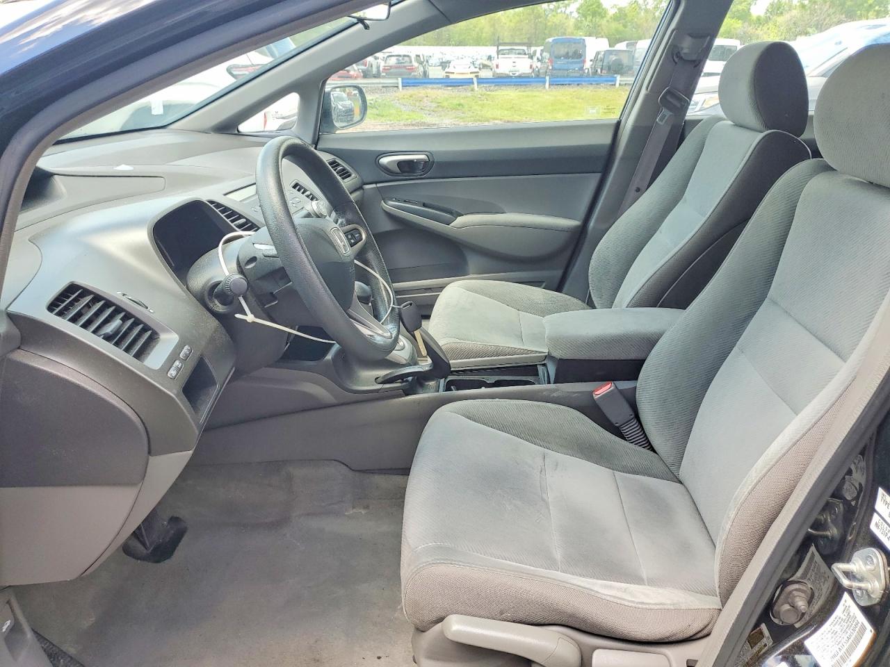 2010 HONDA CIVIC LX photo 7