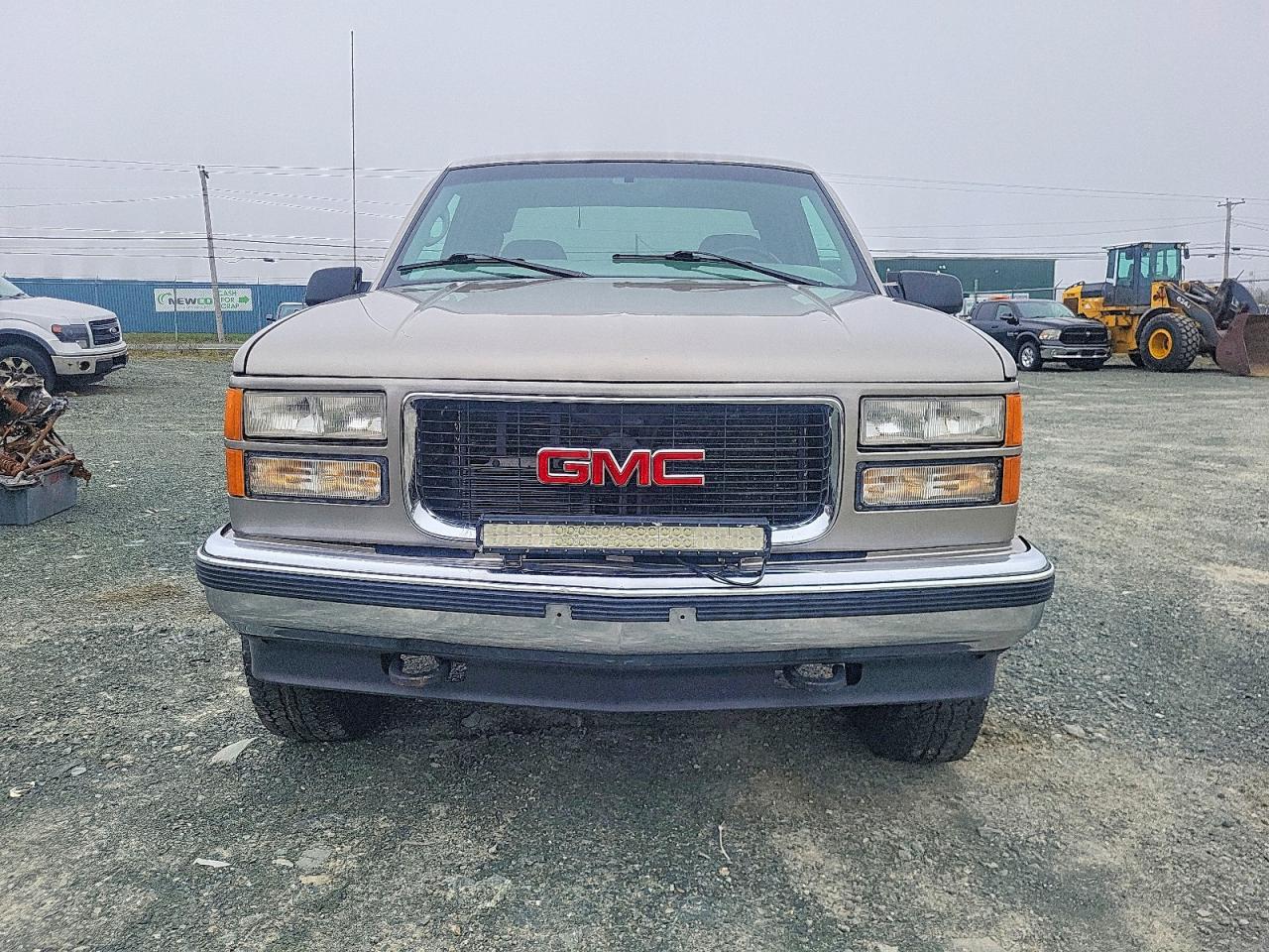 1998 GMC SIERRA K1500 photo 9